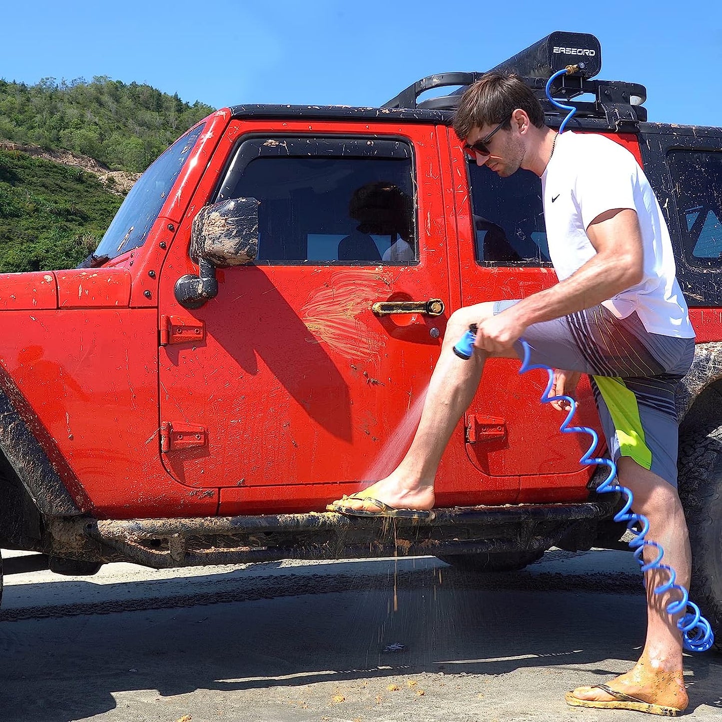 Pressurized 8 Gallon Road Shower